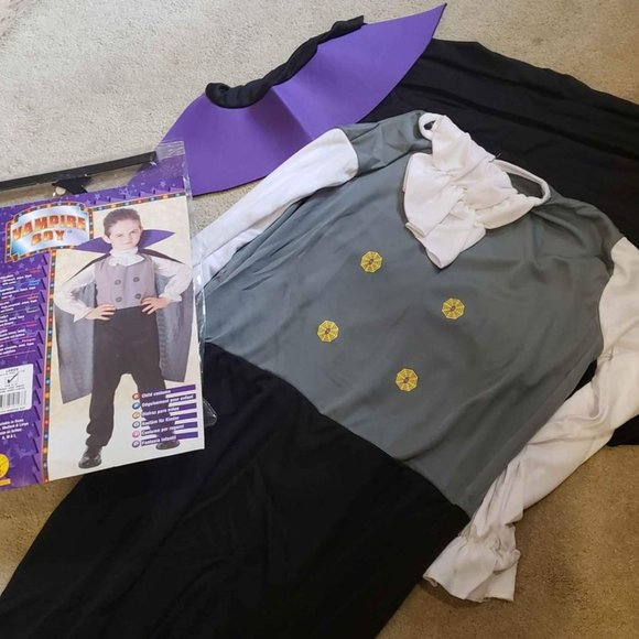 NEW Vampire Boy Halloween Costume Size 12 / 14 Large Boys Ages 8 to 10 years - Picture 4 of 5